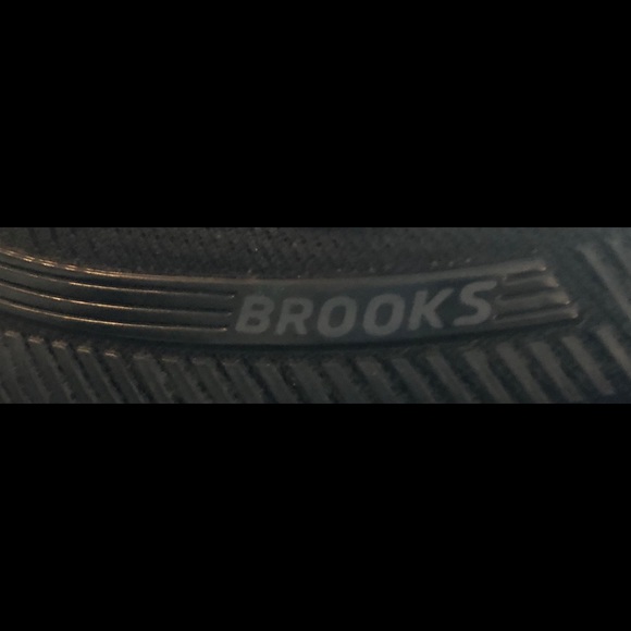 Brooks sneakers size 11.5 - Picture 4 of 4